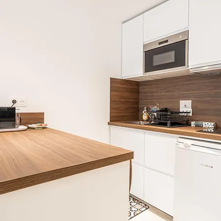 Le Center Avec Joli Balcon Et Parking Pour Un Sejour